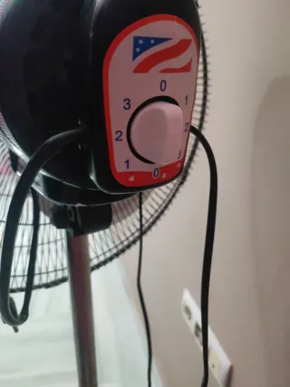 Ventilador Avant Negro y Blanco
