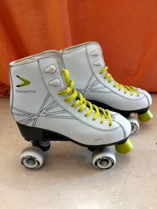 Patines clásicos 4 ruedas blancos