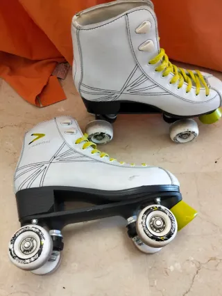 Patines clásicos 4 ruedas blancos