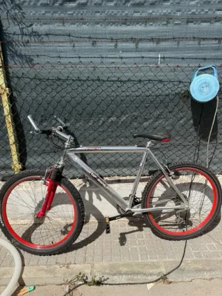 Bicicleta Montaña UP RIDE Plata/Rojo