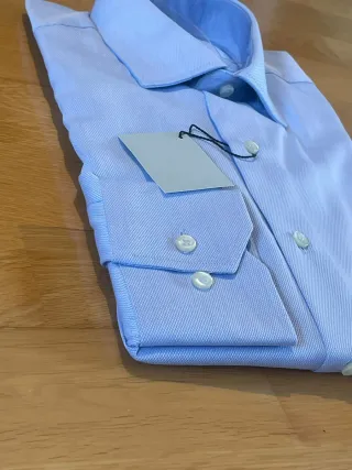 Camisa azul cielo talla M