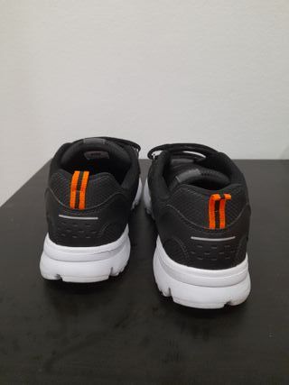 Zapatillas deportivas talla 42