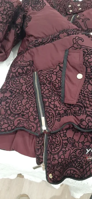 Chaqueta Desigual bordada