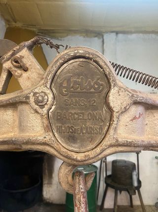 Báscula de hierro para bidones