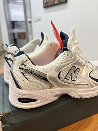 New Balance 530 Talla 41.5 Blanco Plata Azul