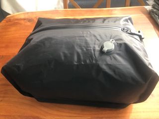 2 Bolsas de Compresión + Bomba de Vacío