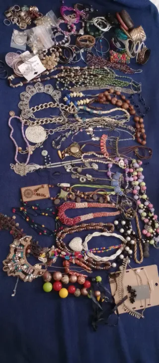Lote Bisutería Vintage Multicolor y Plateada