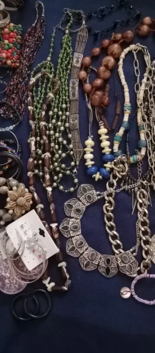 Lote Bisutería Vintage Multicolor y Plateada