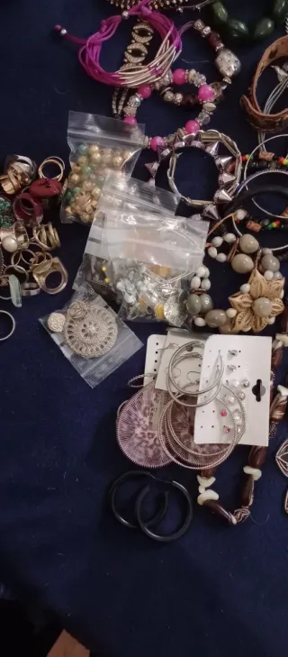 Lote Bisutería Vintage Multicolor y Plateada