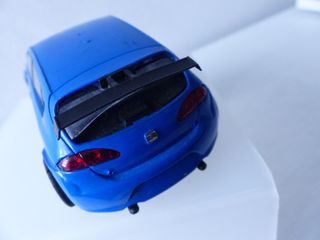 SCALEXTRIC - SEAT LEON AZUL ( CALLE )