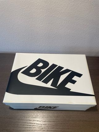 Jordan 1 Low Nigel Sylvester Negro y blanco