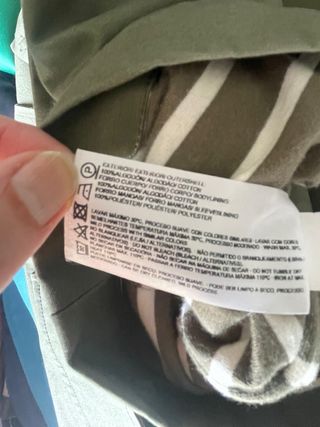 Parka verde con forro de rayas entretiempo 