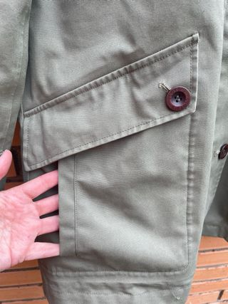 Parka verde con forro de rayas entretiempo 