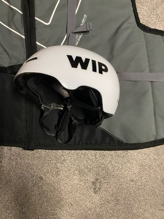 Casco deportes náuticos M-L