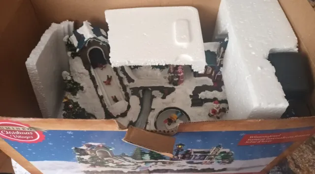 Escenario Navideño con Luz y Movimiento.sin musica