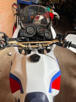 Honda Africa Twin RD04