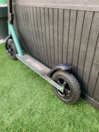 Scooter de Dirt STØRY