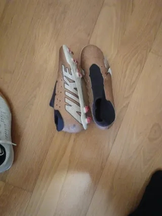 2 pares zapatillas fútbol sala y F11