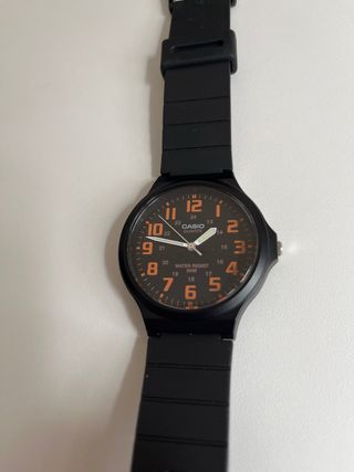 Reloj Casio Negro Sumergible