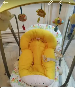 Amaca per bambini con cappuccio e giocattoli
