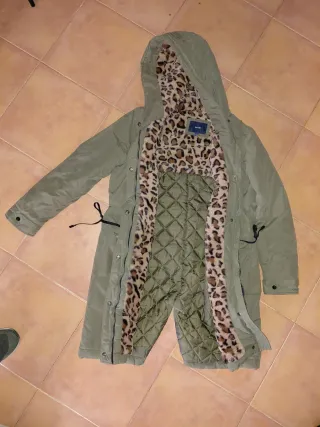 Chaqueta Kiabi Talla L Verde y Leopardo