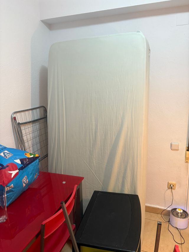 Cama con somier individual