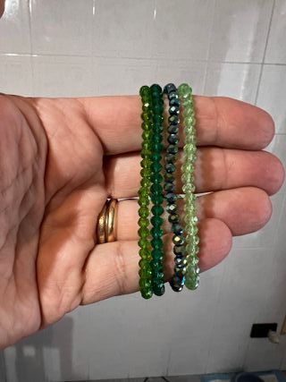 4 braccialetti elastici in perline di vetro verde 
