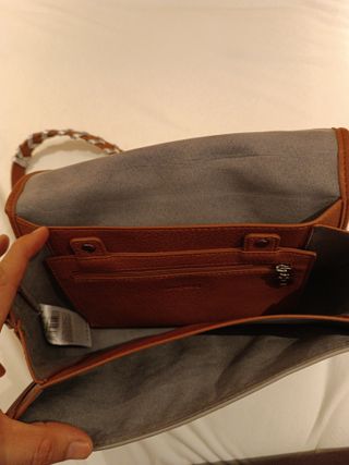 Bolso bandolera Desigual marrón y plateado