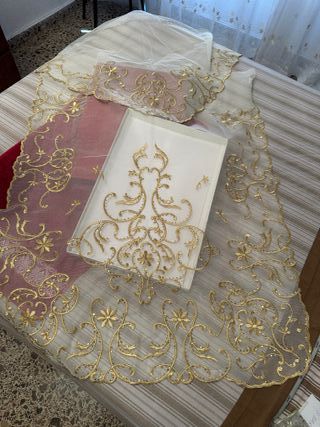 Manteletas Falleras Doradas Sin Estrenar