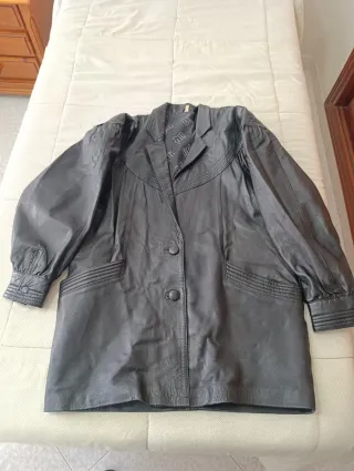Chaqueta de piel auténtica negra