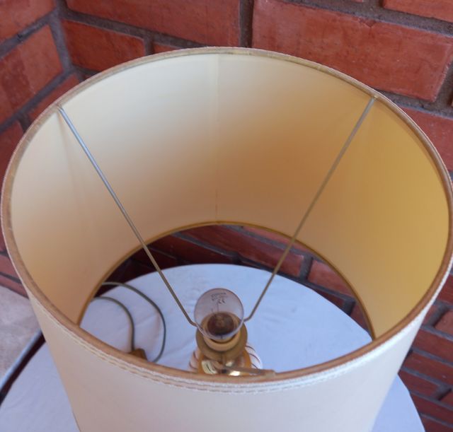 Lámpara de mesa vintage porcelana y oro