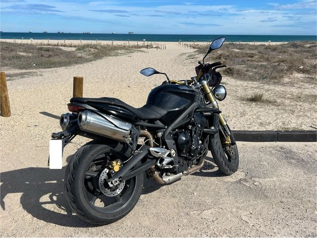 Triumph Street Triple 675