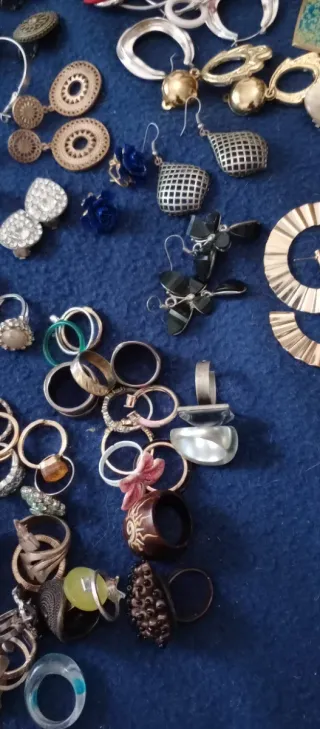 Lote pendientes y anillos 