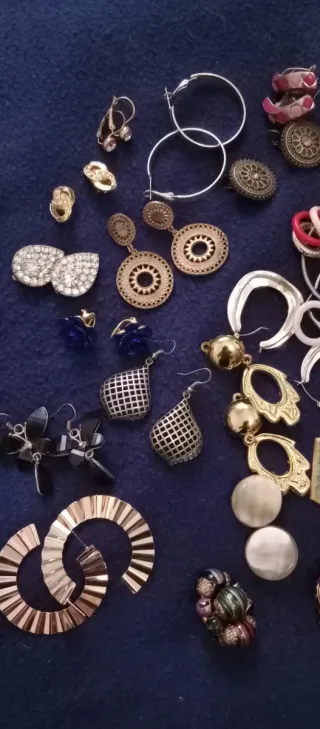 Lote pendientes y anillos 