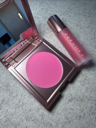 Colorete y Lipgloss Lawless Rosa