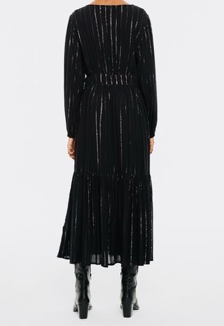 Vestido largo negro con hilos plateados