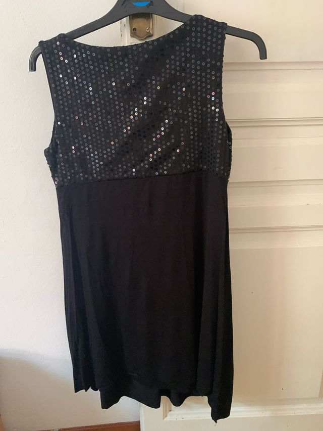 Vestido Negro con Lentejuelas