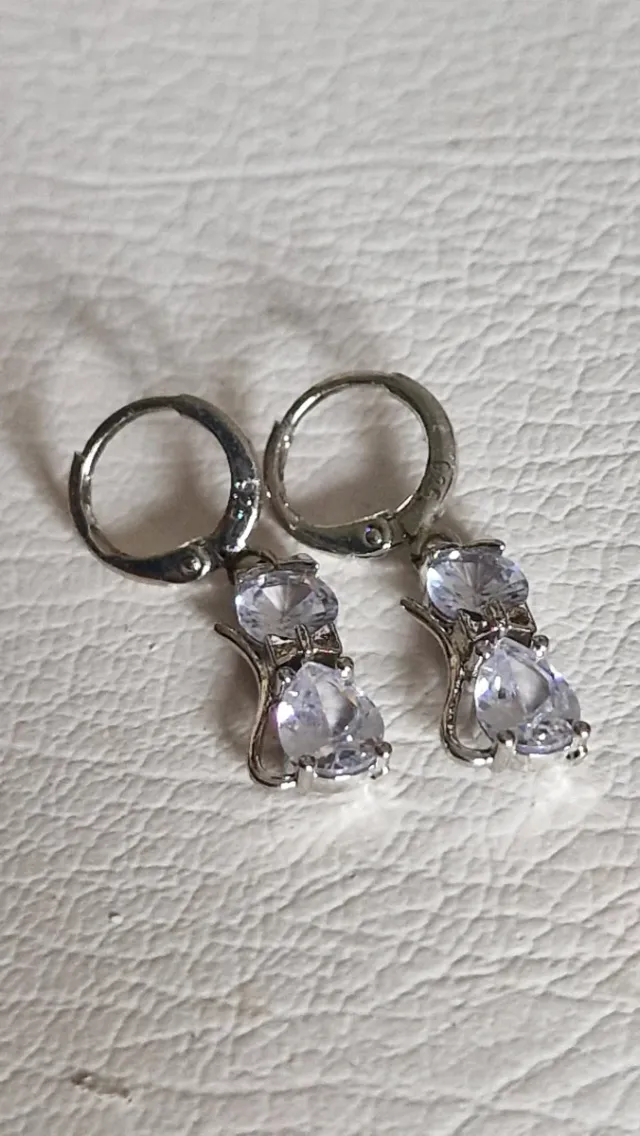 Orecchini gatto zirconi sintetici argento