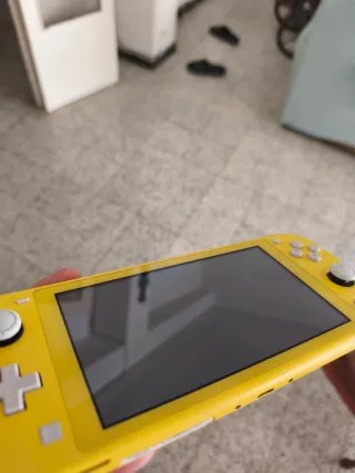 Nintendo Switch Lite Yellow + Giochi