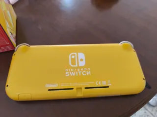 Nintendo Switch Lite Yellow + Giochi