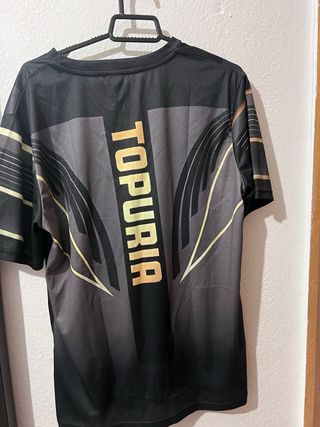 Camiseta Hombre TOPURIA Negra y Dorada