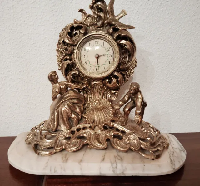 Reloj de sobremesa de bronce