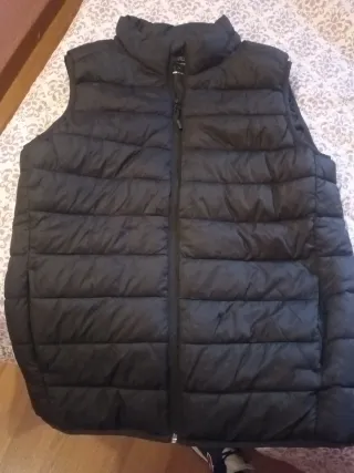 Chaleco acolchado negro talla M