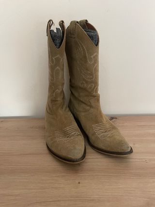 Botas de ante beige