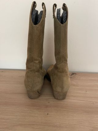 Botas de ante beige