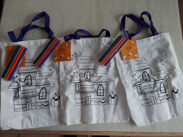 Borse Halloween da colorare con pennarelli