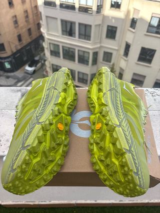 Hoka Mafate Trail U x “SATISFY”.