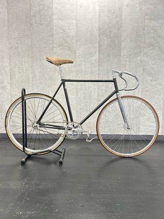 Fixie Contrapedal CREAM(290)
Talla 54