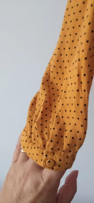 Camisa Promod ocre topos negros