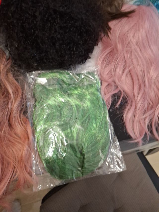 Lote de Pelucas nuevas,cada peluca es por 7 Euro